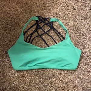 Lululemon sports bra